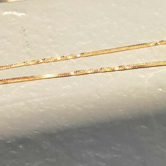 Beautiful Necklace 10K - 22" - Picture 4 of 7